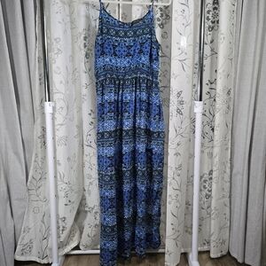 Forever 21 Blue‎ Patterned Maxi Dress Size X Large, XL Blue Maxi Dress